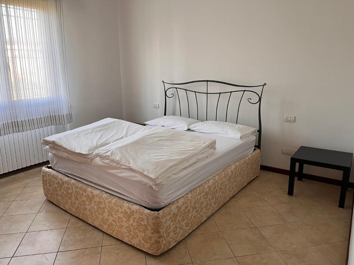 Sebino 11 Apartment Peschiera del Garda Exterior photo